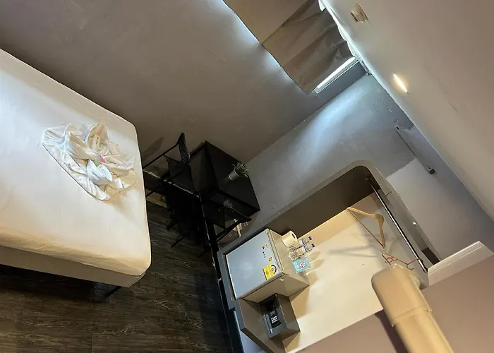 Cheqinn Hostel - Sukhumvit 4 Nana Plaza กรุงเทพมหานคร